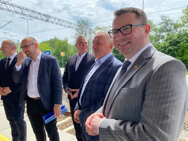 Na zdjęciu widzimy 5 mężczyzn, w tym Wiceprezydenta Słupska Marka Golińśkiego